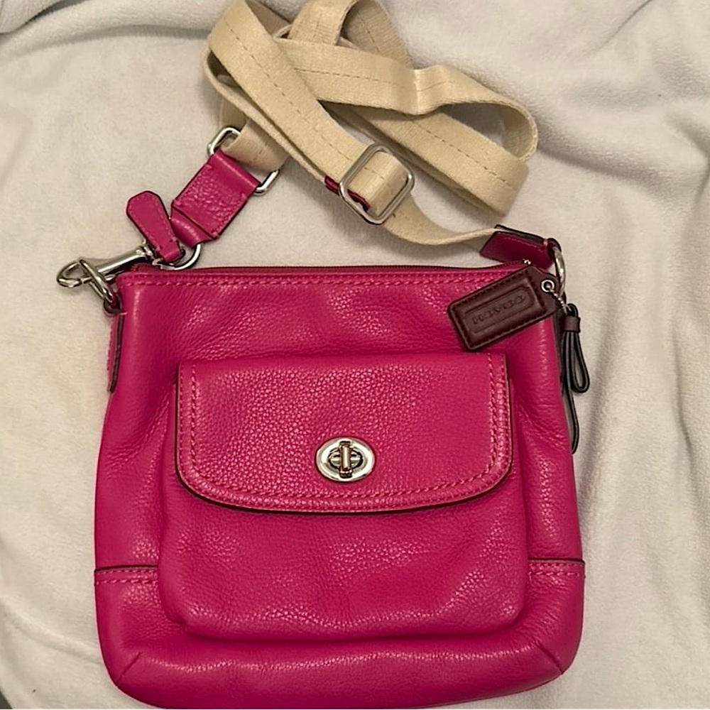 Coach- Park Leather Swing-pack CrossBody